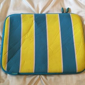 Pathika laptop/tablet sleeve.Blue/yellow